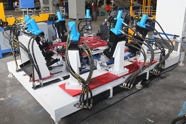 Macchina elettrica di saldatura a gabbia per IBC 50Hz controllo PLC 225KVA 9