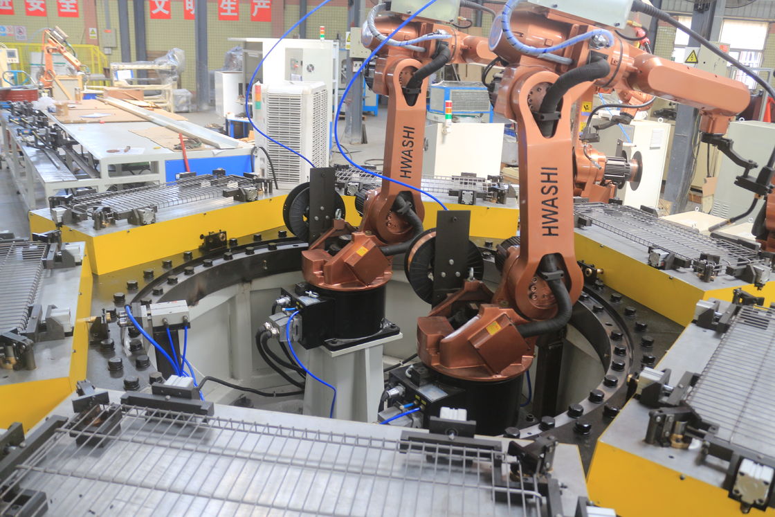 Robot di saldatura per ripiani di angolo per ripiani industriali a sei assi