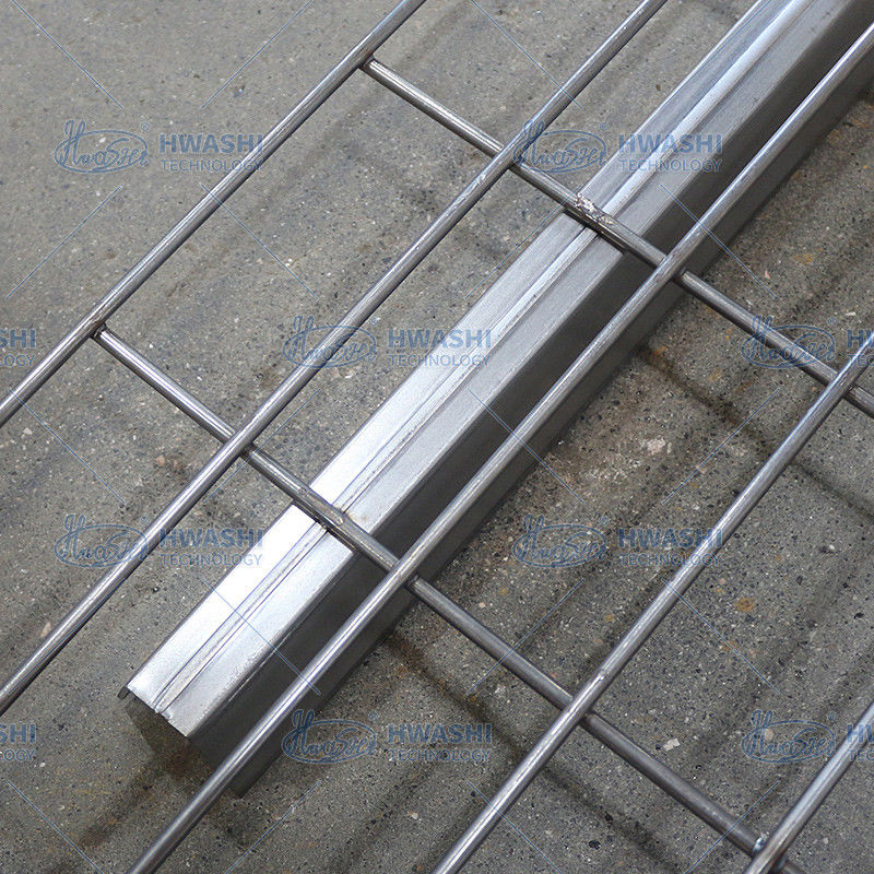 Macchina di saldatura automatica ad alta velocità per scaffalature di piattaforme