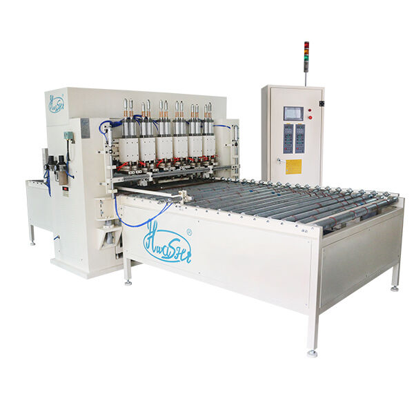 Potenza di uscita 1.12KW Equipaggiamento di saldatura a condensatore frigorifero dotato di acqua di raffreddamento 30Lmin Capacità per i processi di saldatura