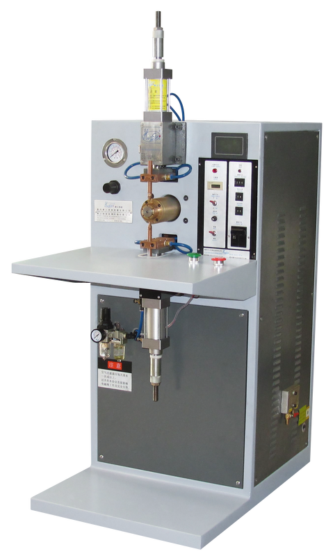 7KVA Power Multipoint Spot Welding Machine con 4500J di accumulo di energia e microcontrollore digitale